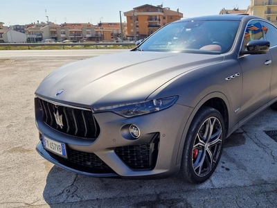 Maserati Levante V6 430 CV