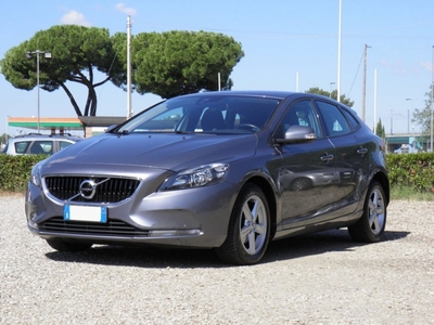 Volvo V40 D2