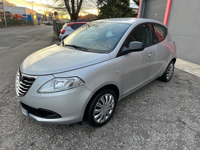 Lancia Ypsilon 1.2 69 CV 5 porte GPL Ecochic Gold