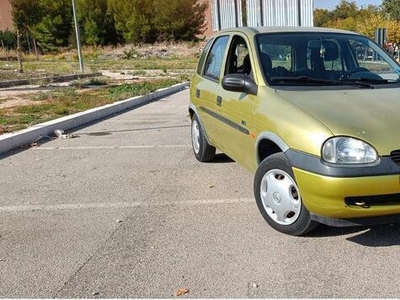 Usato 2000 Opel Corsa 1.7 Diesel 60 CV (1.200 €)