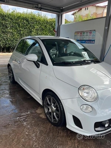 Usato 2016 Abarth 500 1.4 Benzin 135 CV (12.000 €)