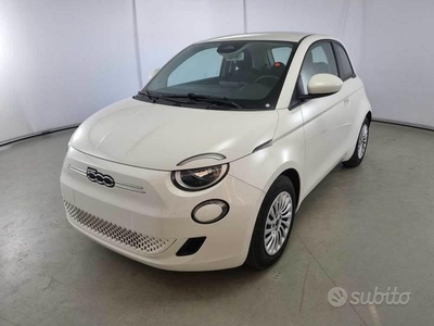 Usato 2022 Fiat 500e 1.0 El 58 CV (18.900 €)