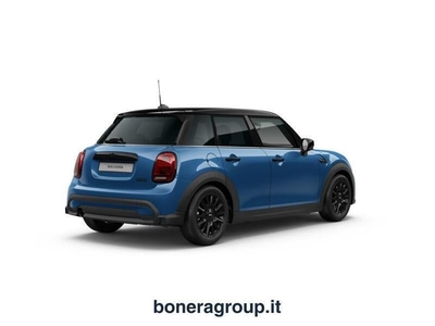 Usato 2023 Mini Cooper 1.5 Benzin 135 CV (32.400 €)