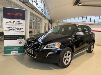 Volvo XC60 D3 AWD Geartronic Kinetic usato