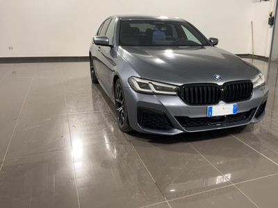 2022 BMW 520