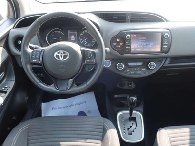 TOYOTA YARIS 5p 1.5h Business - Per Neopat.