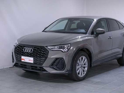 Audi Q3 SPB 45 TFSI e S tronic Business Plus