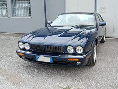 Jaguar XJ8 3.2 - V8 - autom. Certificata ASI