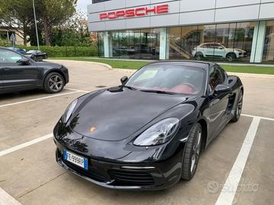 Porsche Cayman 718