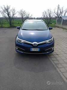 Toyota Auris Hybrid sw