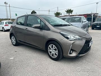 Toyota Yaris 1.0 B - Full Telecamera - 2017