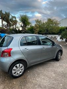 Toyota yaris 2008