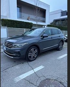 Volkswagen Tiguan 1.4 tsi eh Elegance dsg