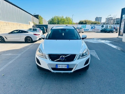 Volvo XC 60 XC60 D3 AWD Geartronic Kinetic