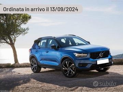 VOLVO XC40 B3 automatico Plus Black Edition N1