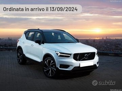 VOLVO XC40 B4 automatico Ultra Black Edition