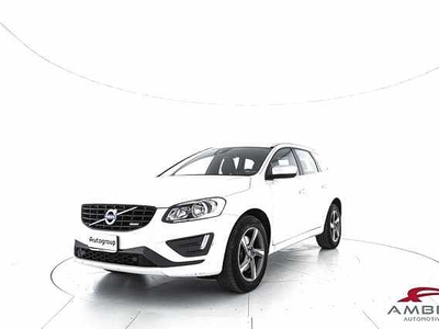 Volvo XC60 D4 Geartronic R-design Momentum da Test Grifo Caravan