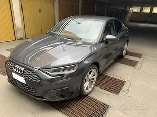 AUDI A3 Sedan 35 1.5 tfsi mhev Business s-troni