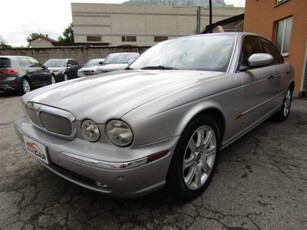 Jaguar XJ 3.0 V6 cat Executive usato