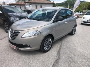 Lancia Ypsilon 1.2 69 CV 5 porte Gold ok neopatent