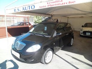 Lancia Ypsilon 1.3 MJT 105 CV Sport MomoDesign