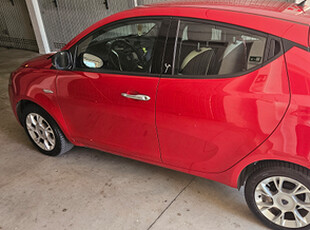 Lancia Ypsilon 1.3mtj 95cv 2016 allestimento gold