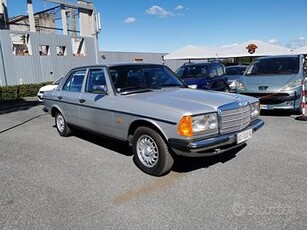 Mercedes-benz E 230 E 230 Classic - RATE AUTO MOTO