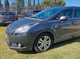 Peugeot 5008 1.6 HDi 110CV Féline