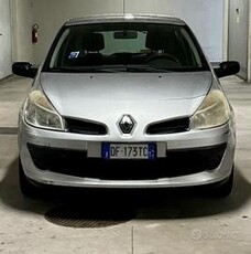 Renault Clio 1.4 benzina 5 porte