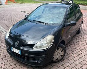 RENAULT Clio 3ª serie - 2009