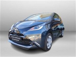 Toyota Aygo 1.0 VVT-i 69 CV 5 porte x-play del 2017 usata a Civate