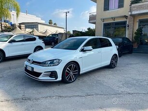 Volkswagen Golf GTD 2.0 TDI DSG