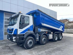 IVECO Trakker 500 usato