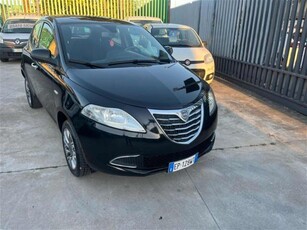 Lancia Ypsilon 0.9 TwinAir 85 CV 5 porte Metano Ecochic Gold usato