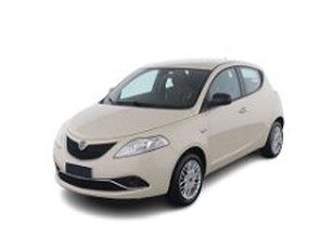 Lancia Ypsilon 0.9 TwinAir 85 CV 5 porte Metano Ecochic Silver del 2015 usata a Bari