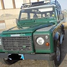 Land Rover Defender 110 2.5 Td5 cat Station Wagon SE del 2006 usata a Catania