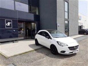 Opel Corsa Coupé 1.2 b-Color del 2016 usata a Piacenza