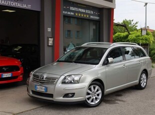 Toyota Avensis Station Wagon 2.0 D-4D 16V Station Wagon usato