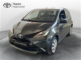 Toyota Aygo 1.0 VVT-i 69 CV 5 porte x-play del 2017 usata a Prato