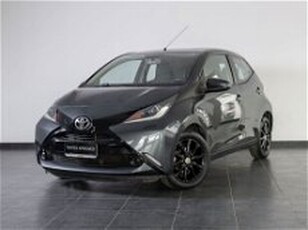 Toyota Aygo 1.0 VVT-i 69 CV 5 porte x-play MMT del 2016 usata a San Severo