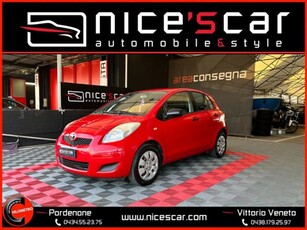 Toyota Yaris 1.0 5 porte usato