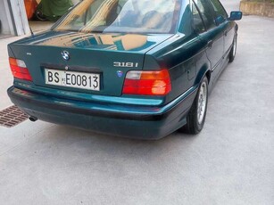 Usato 1992 BMW 318 1.8 Benzin 116 CV (6.500 €)