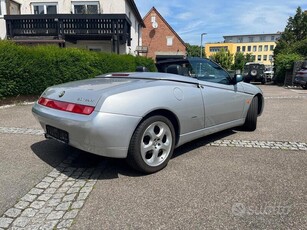 Usato 1998 Alfa Romeo Spider 2.0 Benzin 128 CV (10.000 €)