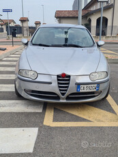 Usato 2002 Alfa Romeo 147 1.6 Benzin 120 CV (2.600 €)