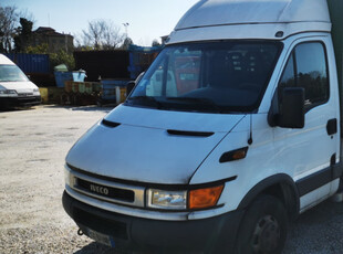 Usato 2002 Iveco Daily 2.8 Diesel (6.100 €)