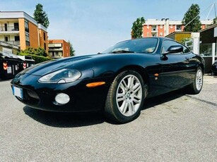 Usato 2003 Jaguar XKR 4.2 Benzin 396 CV (19.999 €)