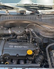 Usato 2003 Opel Corsa 1.2 Benzin 75 CV (1.500 €)