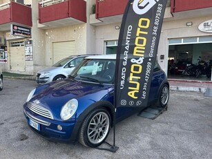 Usato 2004 Mini Cooper 1.6 Benzin 116 CV (2.999 €)