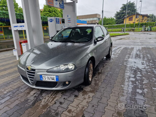 Usato 2005 Alfa Romeo 147 1.6 Benzin 105 CV (3.000 €)