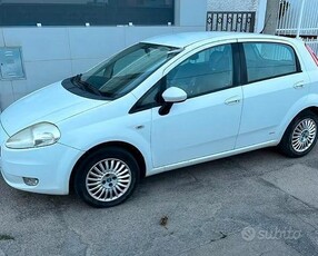 Usato 2005 Fiat Grande Punto Benzin (2.700 €)